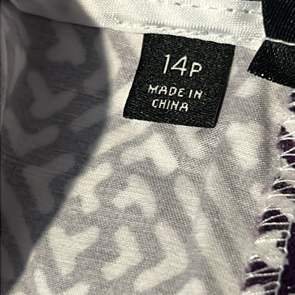 Talbots Womens Purple Print Capri Pants Size 14 Petite - Picture 8 of 11